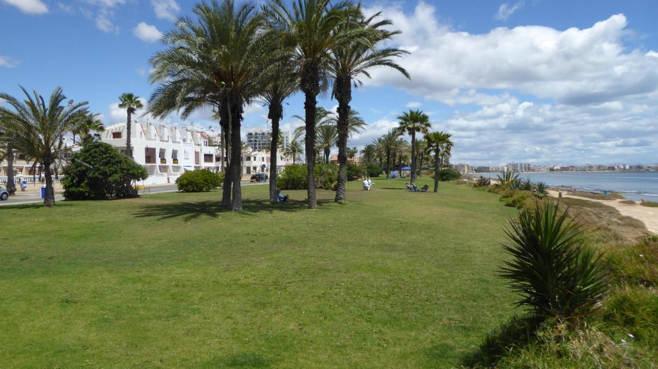 Apartment With Side Seaview 60 Meters From Sea Torrevieja Kültér fotó